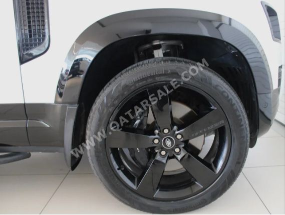 Land Rover Defender 110 HSE 2022 Automatic