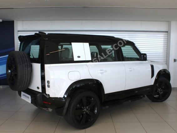Land Rover Defender 110 HSE 2022 Automatic